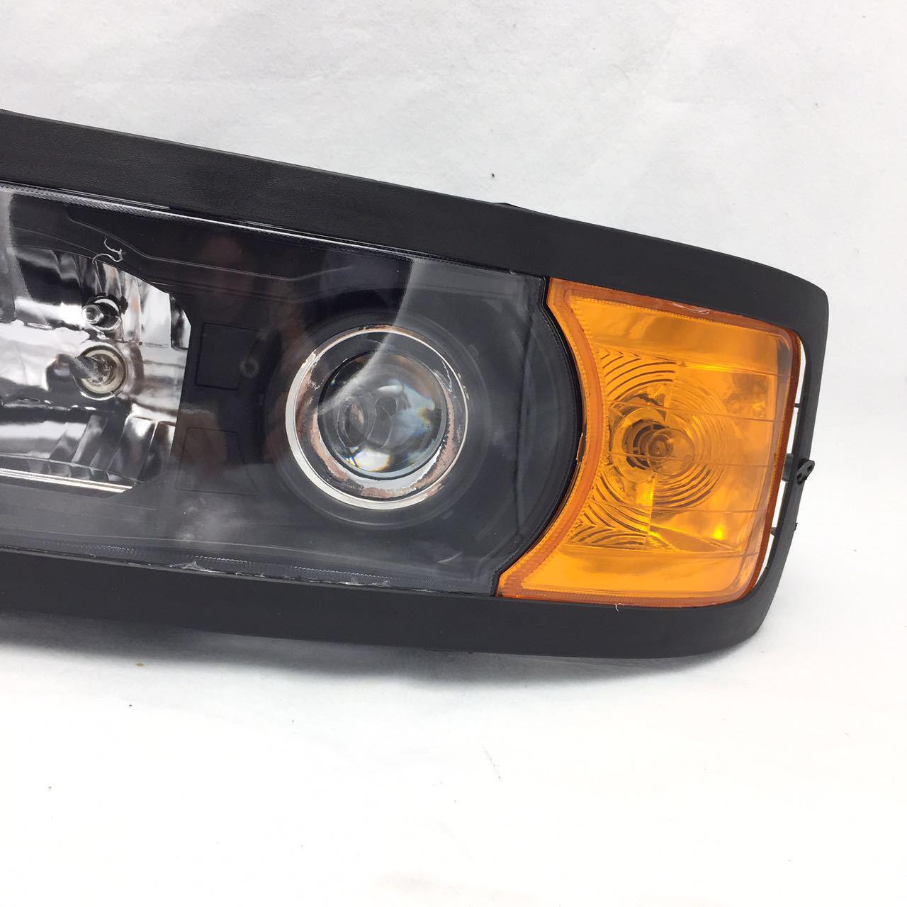 

Shaanxi Auto Delong F2000 Crystal Headlight Assembly with Iron Shell and Xenon Vacuum Recommended Original Quality