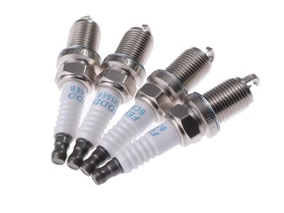 Doppel-Platin Zündkerzen Satz von 4 für BMW E90 E91 E92 E84 X1 318i 320i 18i 12122158252 FR7KPP332 Universal