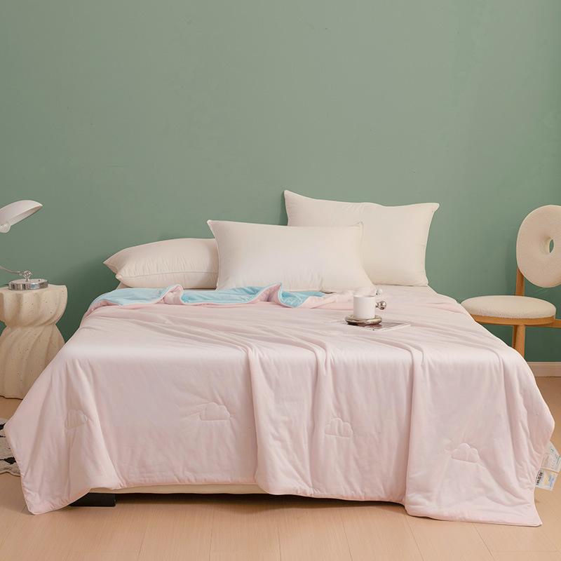 High Quality Cooling Blankets Smooth Air Condition Comforter Lightweight Summer Quilt with Double Side Cold & Cooling Fabric