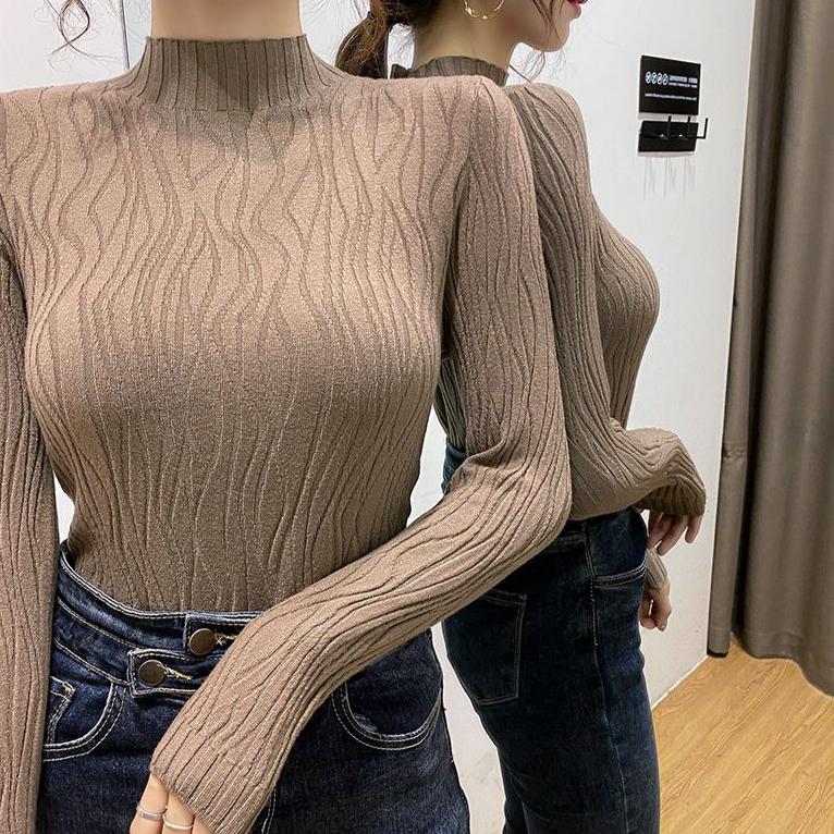 Semi-high-neck Sweater Solid-color Pullover and Fitted Knitted Sweater Are Worn Inside