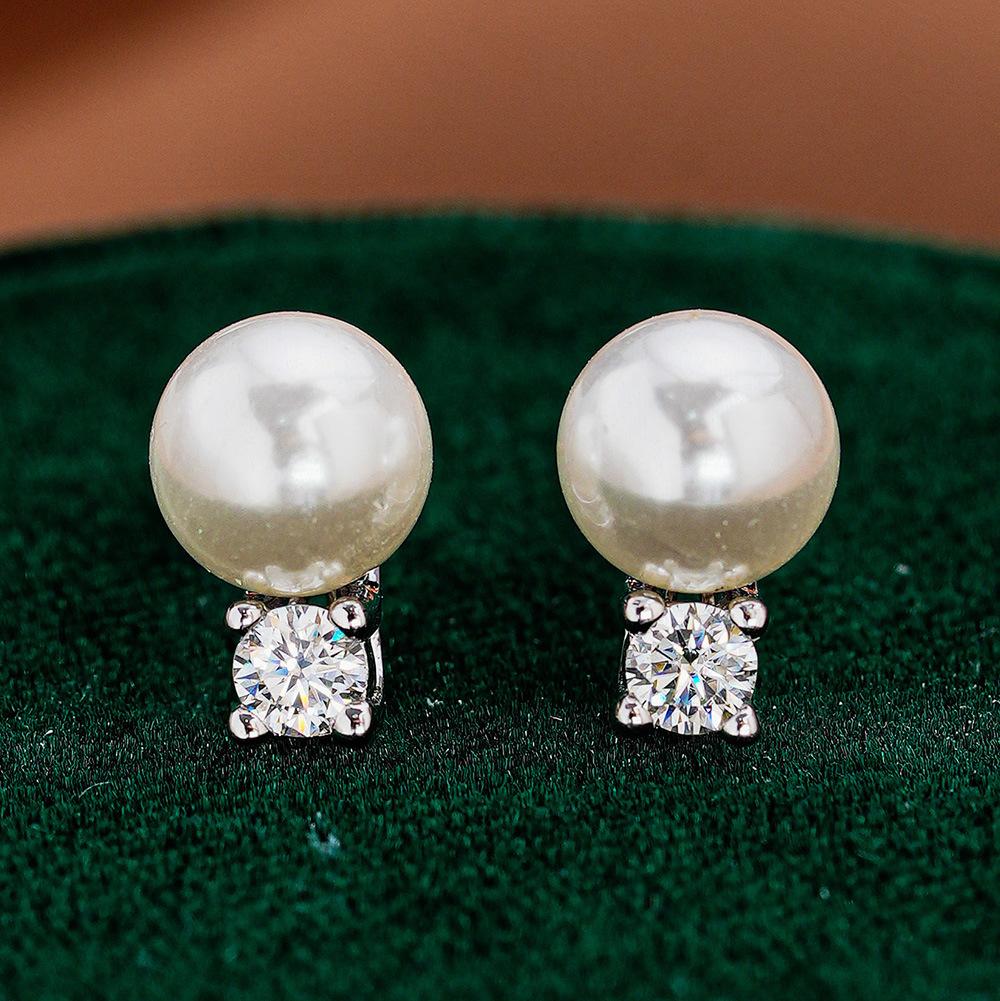 

925 Sterling Silver Pearl Stud Earrings with Dazzling Moissanite Accents | Elegant Hypoallergenic Jewelry for Women & Gifts серебряный
