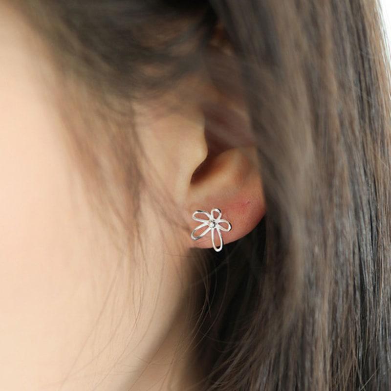 

modernlike silver 925 blossom flower earrings Silver (Silver 925)