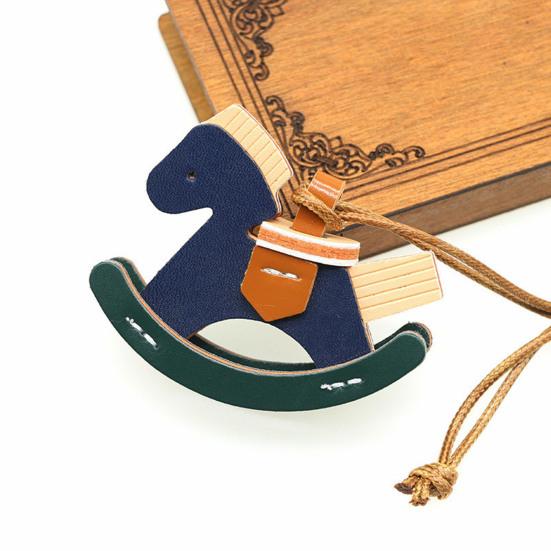 Nyckelring Hänge Hästform Flätat Rep Justerbar Längd Nyckelring med Imitationsläder Metallkrokar Dekorativ Presenttillbehör