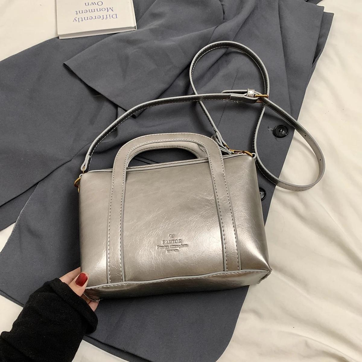 

Маленькие сумки через плечо из искусственной кожи для женщин 2024 года, зимняя мода Y2K, ретро-сумка через плечо с короткими ручками, сумки и кошельки серебряный