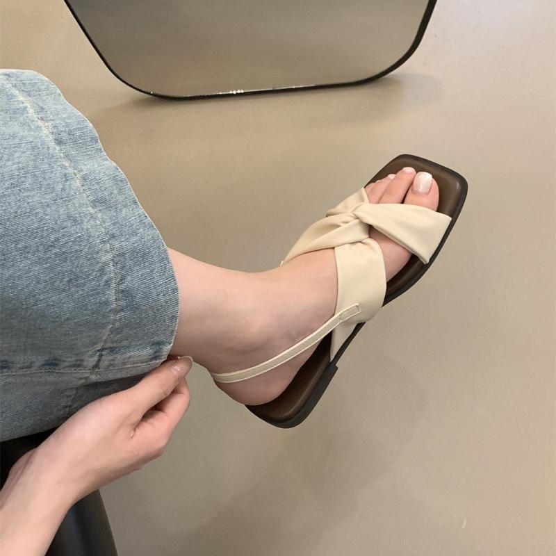 Fashion 2025 Summer New Women's French Retro Gladiator Sandals Ethereal Flat Beach Shoes Bohemian Roman Footwear for Wide Feet