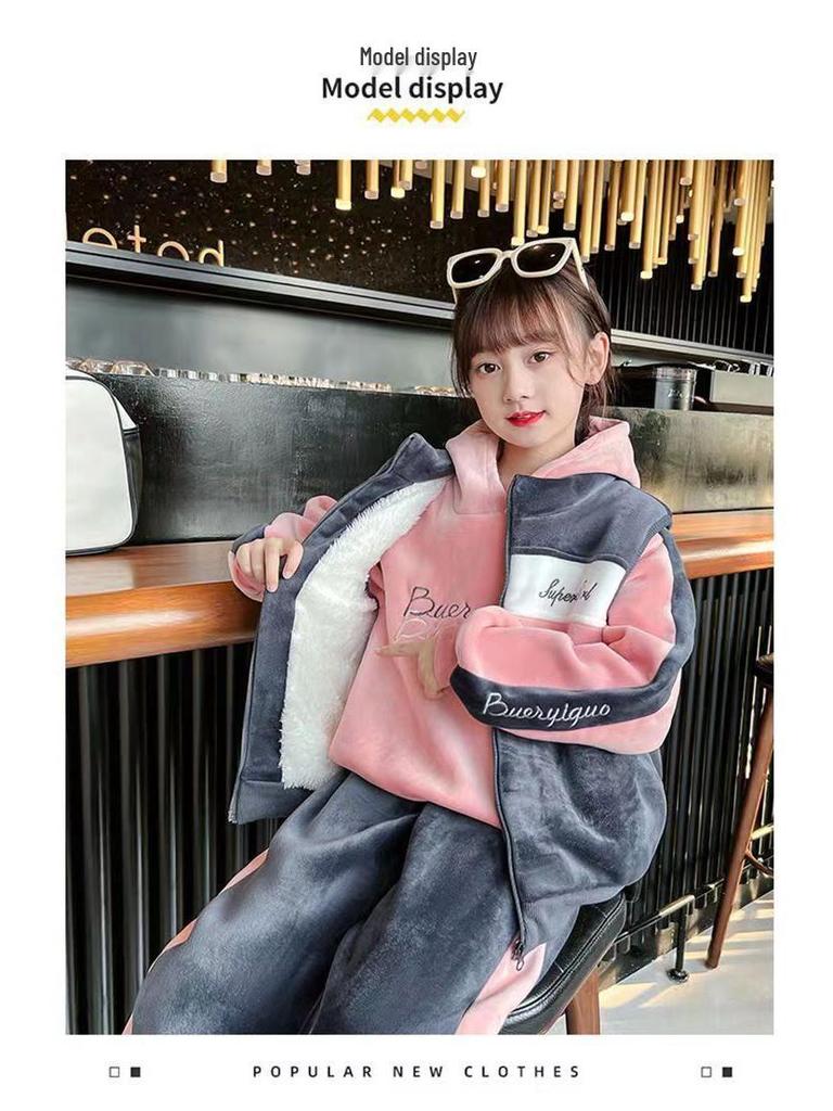 Girls' 2025 Spring/Autumn Stylish Three-Piece Sportswear Set for Big Kids