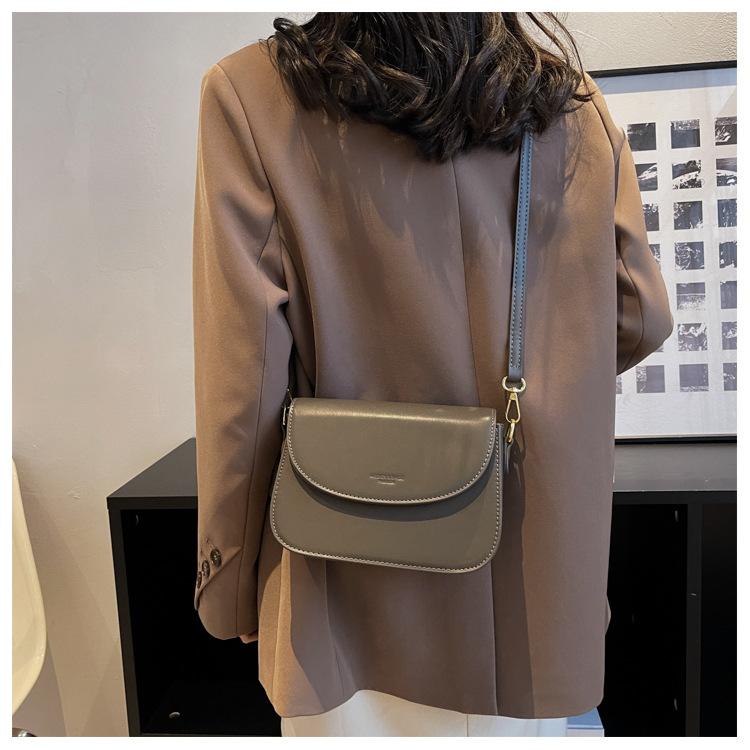 Fashion Portable Saddle Bag Women's 2026 Spring New Light Luxury Simple Shoulder Crossbody Bag