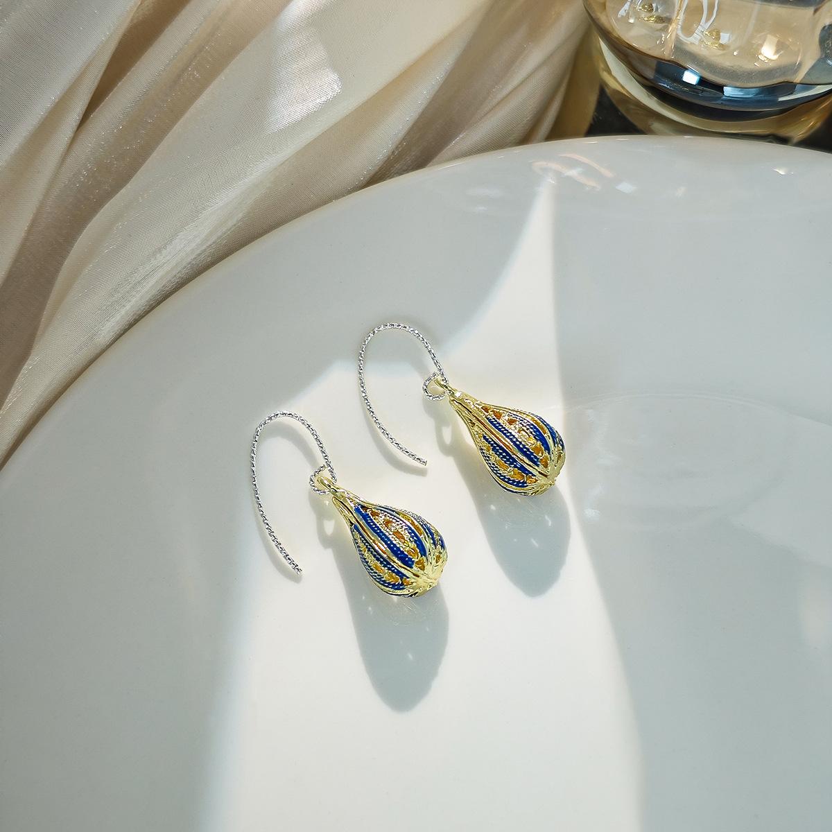 

Серьги-капли с геометрическим узором в стиле ретро синий