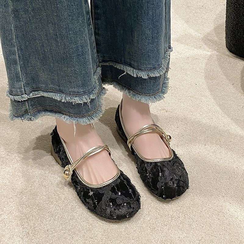 Mary Jane women's shoes 2025 spring and autumn new Xiaoxiangfeng soft-soled pearl shoes fairy retro shallow mouth temperament square head