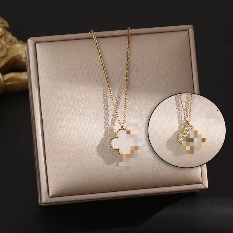 Elegant Gold-Plated Chinese-Style Four-Leaf Clover Necklace with Imitation Hetian Jade Pendant for Women