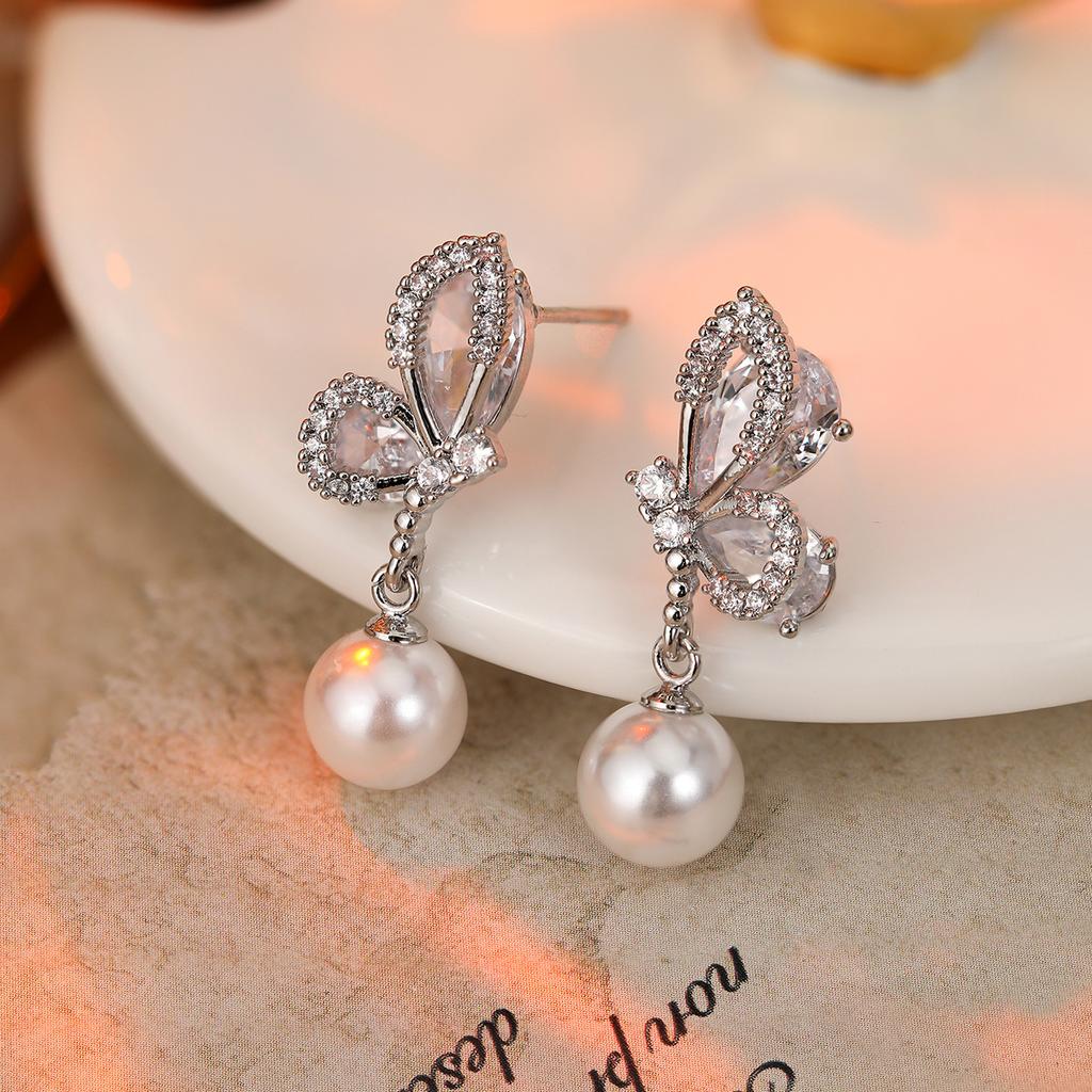 925 Silver Needle Geometric Butterfly Pearl Exquisite Wind Senior Sense Niche Versatile Earrings