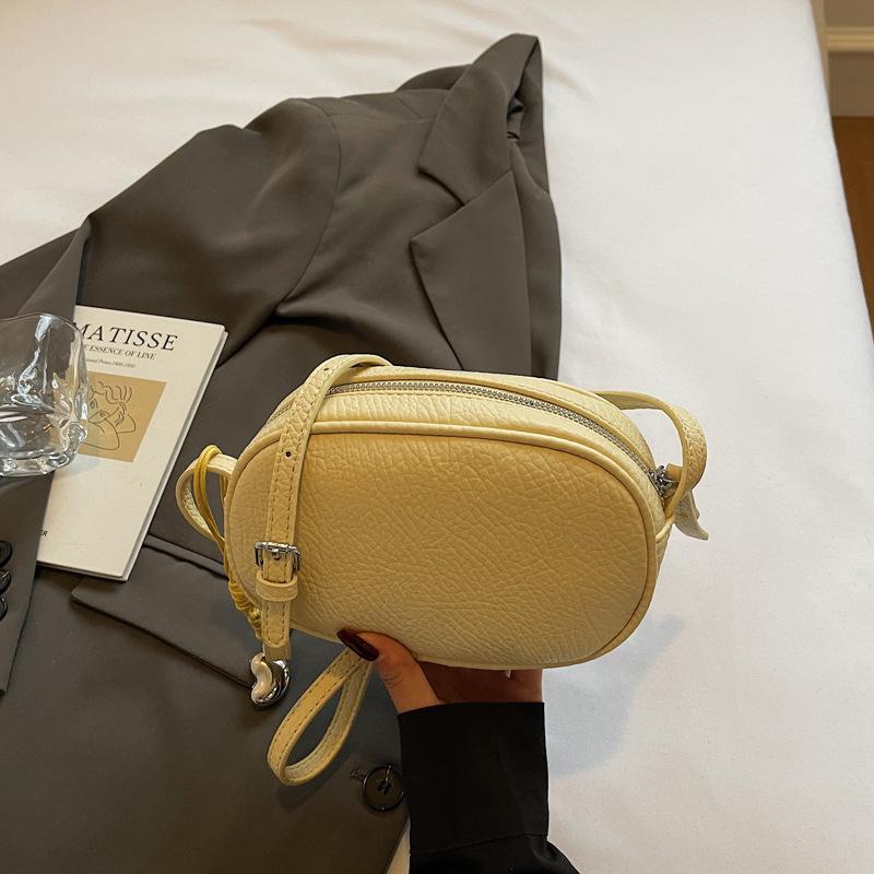 

Модная маленькая квадратная сумка Женская новая повседневная сумка через плечо Универсальная сумка-мессенджер для поездок на работу жёлтый