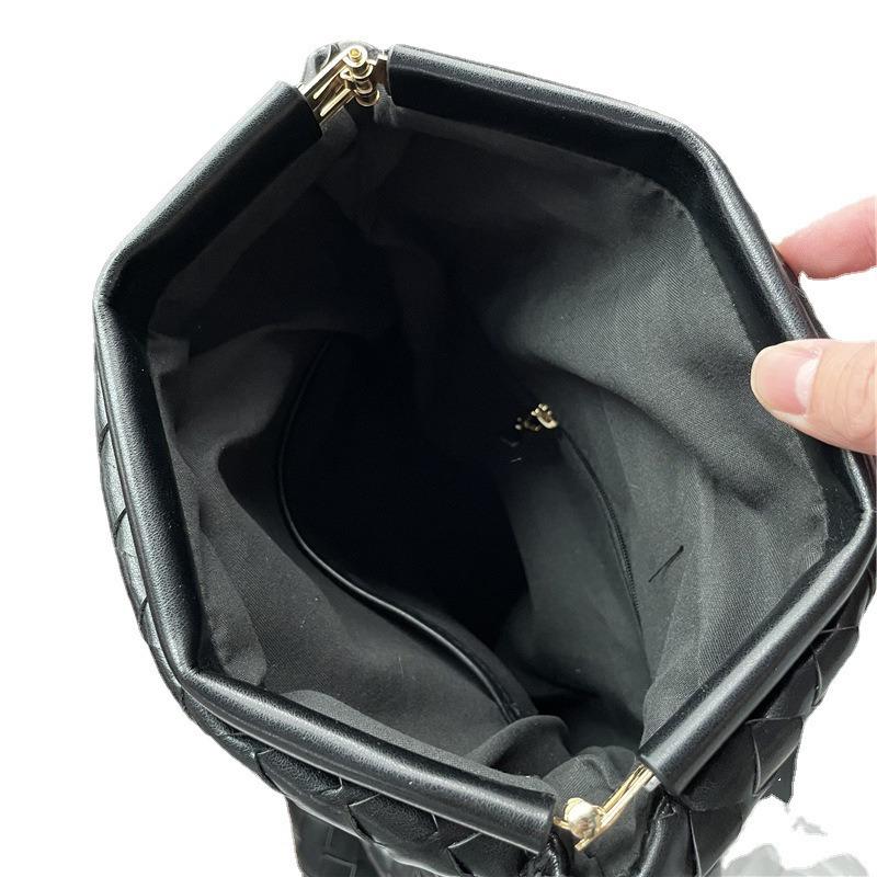 Geflochtene Schultertasche aus Leder Rhombus Umhängetasche Damen Tasche Breiter Schultergurt Stray Achseltasche Flechttasche