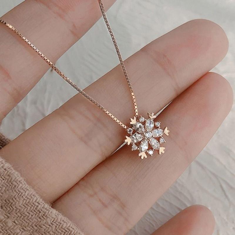 Crystal Snow Flake Pendant Long Necklace for Women Sweater Chain Snowflake Necklace Choker Adjustable for Rhinestone Jew