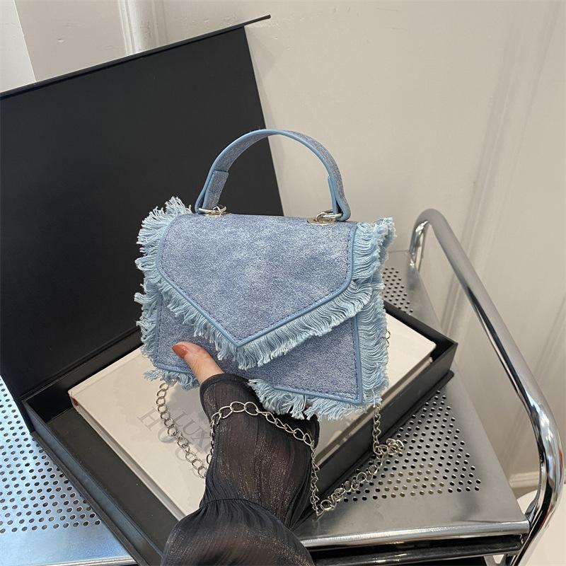 

Джинсовая сумка с кисточками женская 2025 новая нишевая ретро высокоценная сумка на цепочке через плечо модная портативная сумка-мессенджер синий