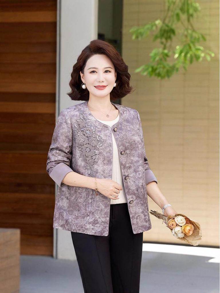 Elevate Your Style with Our New Chinese-style, Elegant Jacket for Middle-aged Women—perfect for Spring and Autumn.