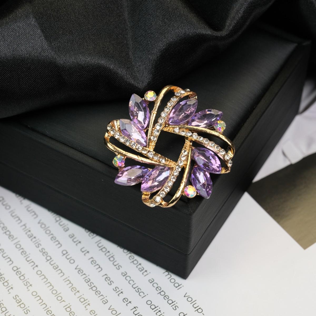 

Винтажная брошь-булавка из сплава с цветком, жемчугом и бриллиантами