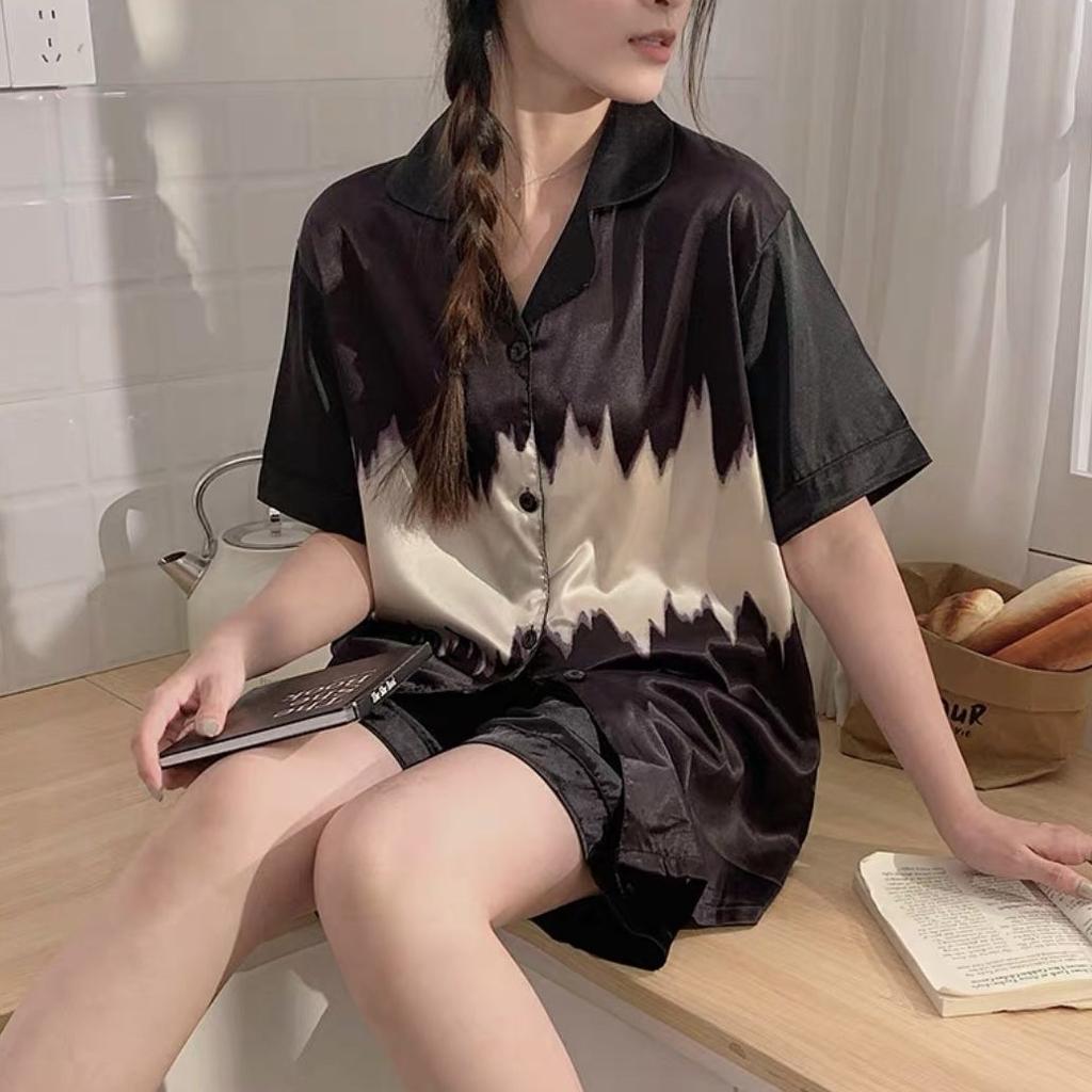 Pyjama en soie glacée pour femme en été à manches courtes, ample et luxueux, ensemble de vêtements de maison fins