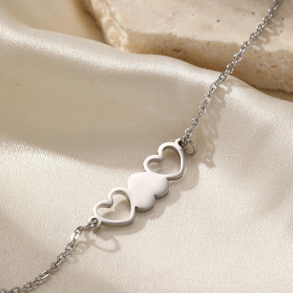 Stainless Steel Bracelets Atmosphere Openworked Heart Shape Chain Trendy Fine Bracelet For Women Jewerlry Exquisite Holiday Gift