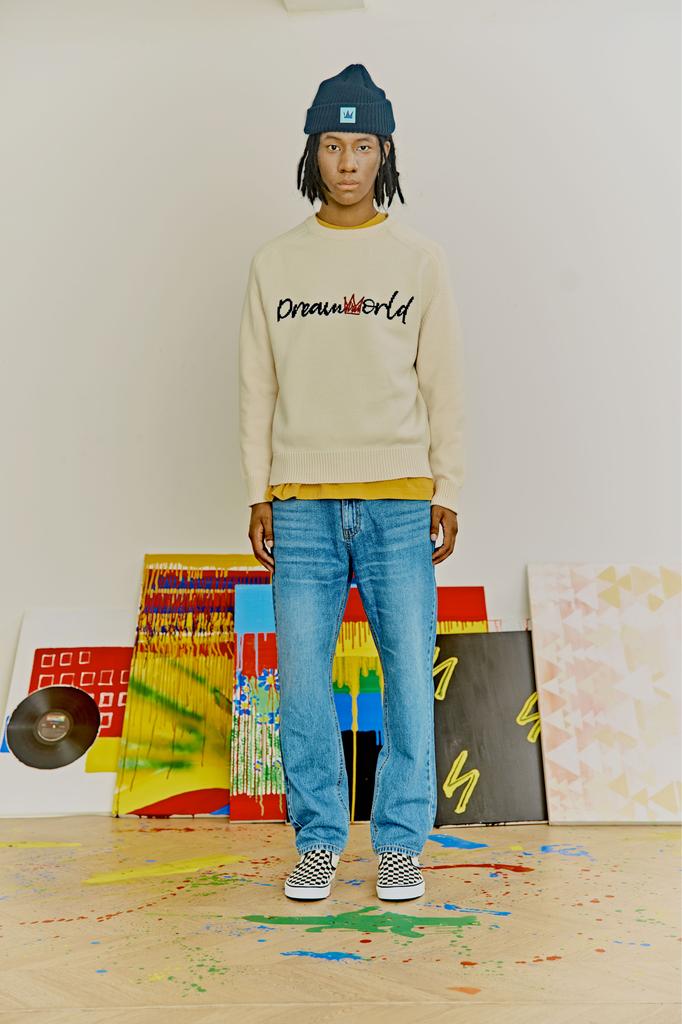 DREAMWORLD Logo Sweater Ivory_01