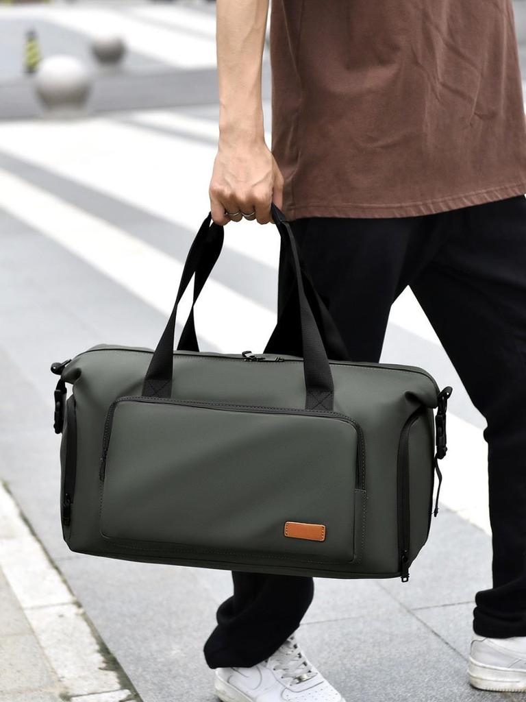 Spring-Summer Large Capacity Sports Travel Bag with Dry/Wet Separation