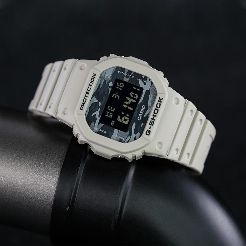 Casio G-SQUAD series camouflage style dial, retro classic small square movement, dual display, waterproof, quartz movement, resin strap, DW-5600CA-8PR