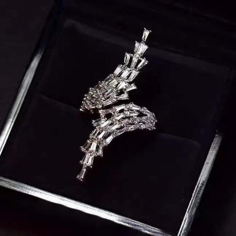 European High-End Zircon Feather Ring: Luxury Geometric Jewelry for Women