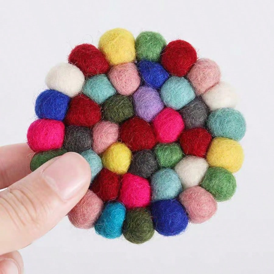 1 PC Handmade Wool Felt Colorful Ball - Featured Stunning Coasters: Heat - Insulating And Stylish Table Accessories