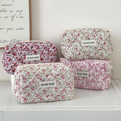 Flower Quilted Makeup Storage Bag Portable Travel Organizer Cosmetic Toiletry Pouch Cute Make Up Handbag Floral Bags