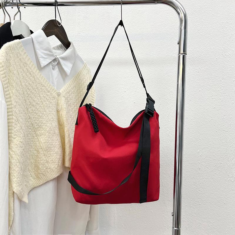 Fashion Commuter Large Capacity Shoulder Tote Bag Autumn New Sports Light Casual Messenger Bag Bag