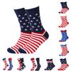 Herren-Kniestrümpfe mit Flaggenmuster und Streifen-Design Bequeme Baumwollmischung Crew-Socken für den Alltag