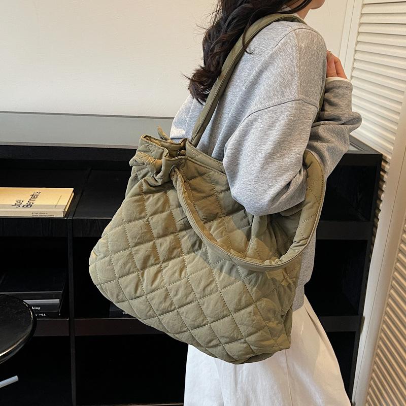 Diamond Embroidery Shoulder Bag Lightweight Commuter Large Capacity Tote Bag