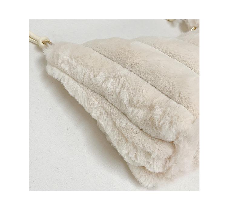 Women's Large Capacity Plush Crossbody Bag - Versatile, Casual, and Simple for Korean Commute