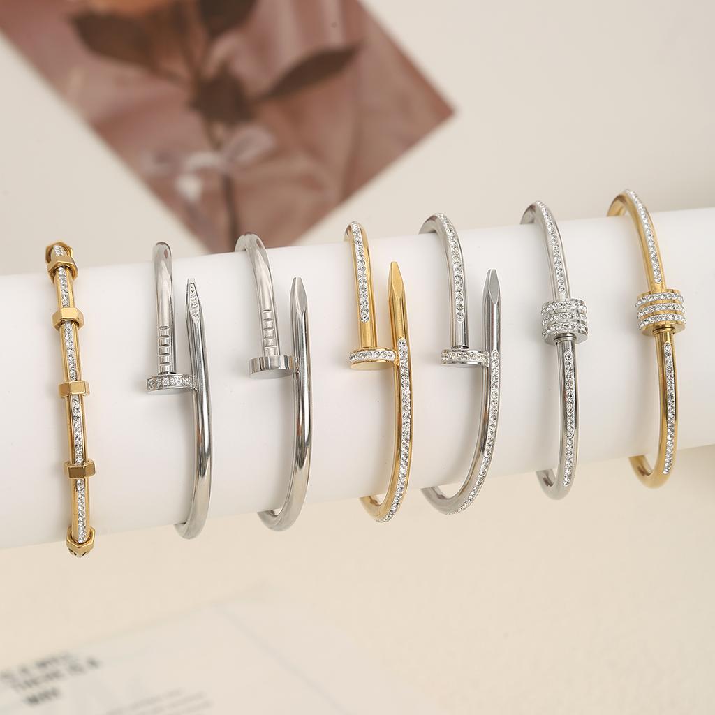 Luxury Vintage Titanium Steel Stainless Steel Women's Gold Bangles Wristwear Trendy Charm Jewelry Decoration Holiday Gifts