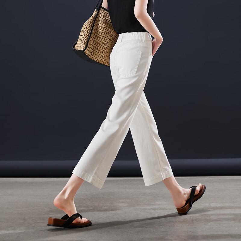 SOFSIL Women's White Cropped Micro-Flare Jeans