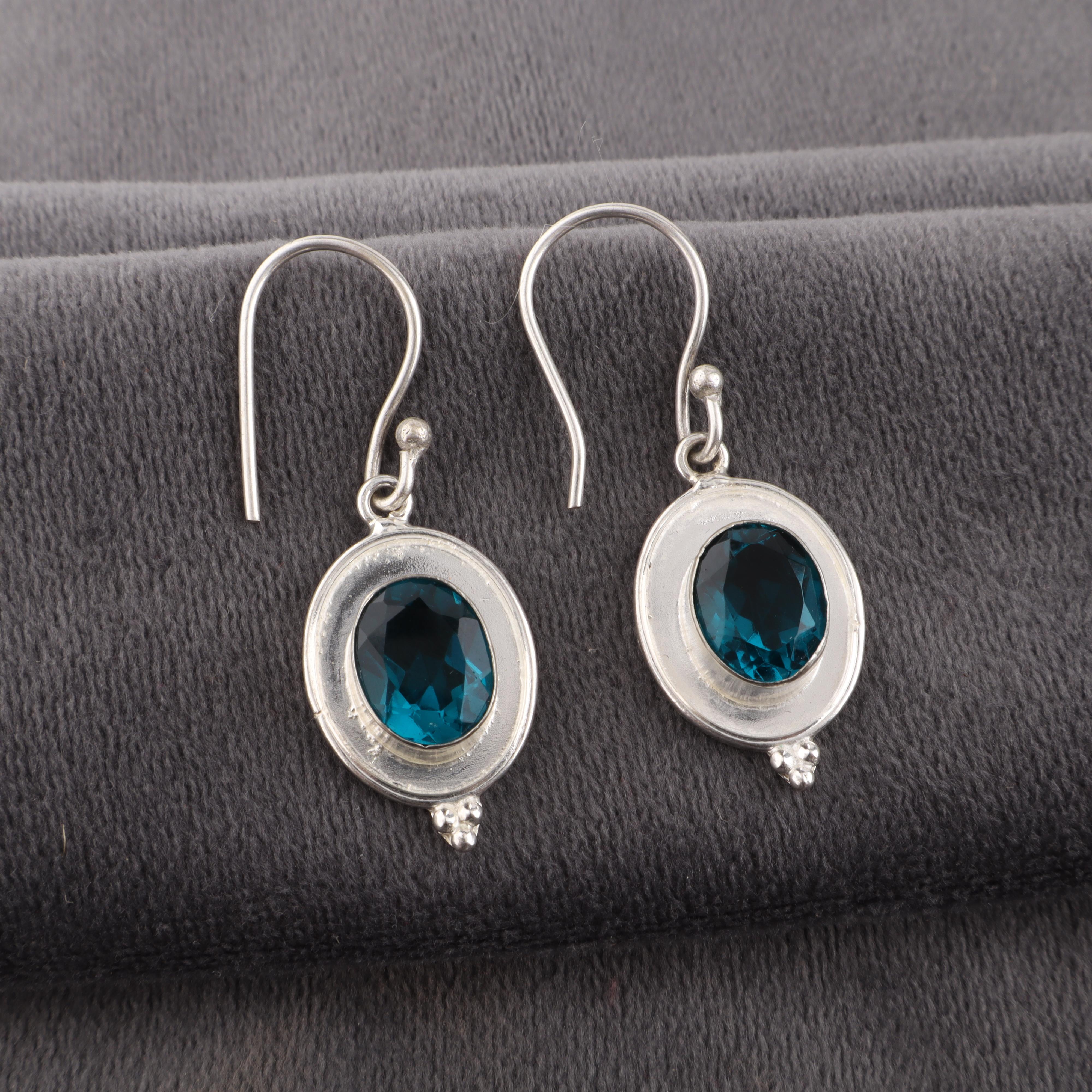 

Апатит Ювелирные изделия из серебра ручной работы, Серьги из стерлингового серебра 925 пробы, Красивые ювелирные изделия с драгоценными камнями ручной работы, Серьги с апатитом для нее 1.50 Inches синий