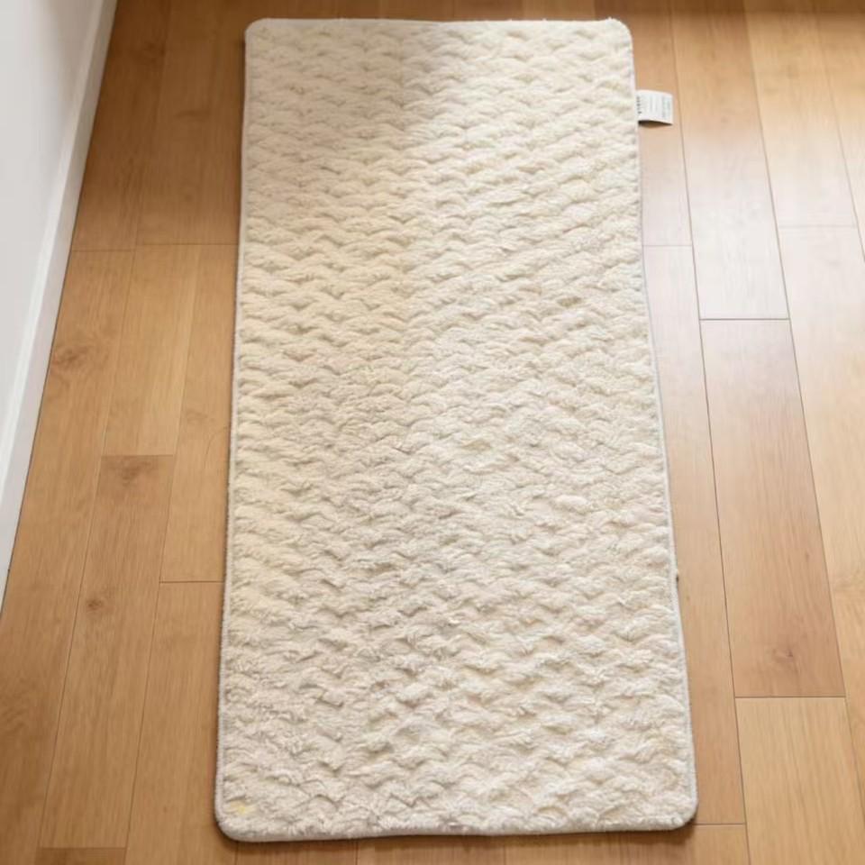 Machine Washable Non-Slip Coral Fleece Rug for Bedside & Bathroom