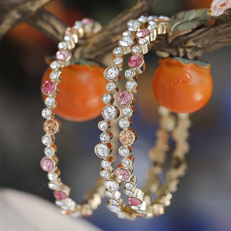 

Изысканный розовый браслет-богиня со стразами Standard разноцветный