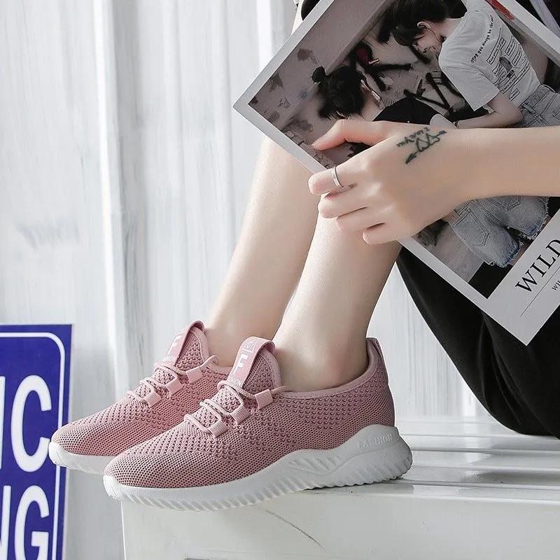 Summer Ultra-light Breathable Sneakers Men's Grid Shoes Soft Sole Men's Elastic Sports Shoes