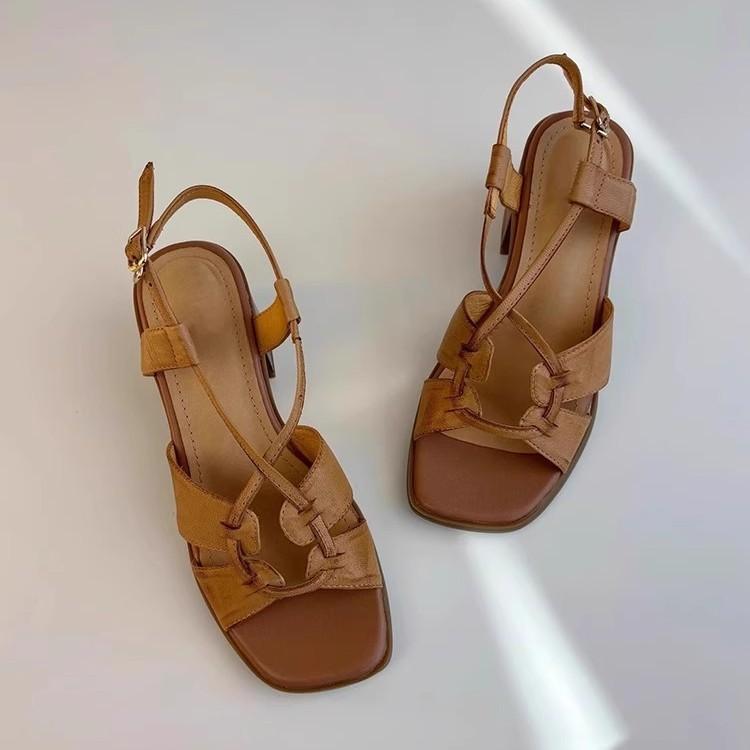 Sheepskin version~ retro versatile one-word belt leather high-heeled Roman shoes women's head open-toed high-end thick-heeled sandals