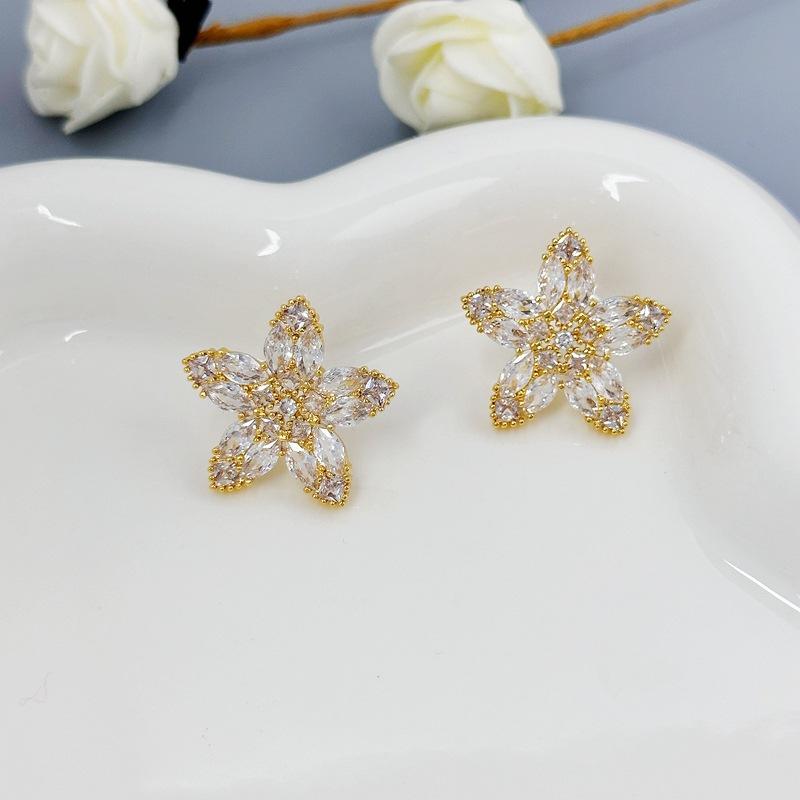 

Fashion High Sense Super Flash Full Diamond Five Petal Flower Stud Earrings Super Fairy Temperament Exquisite Earrings