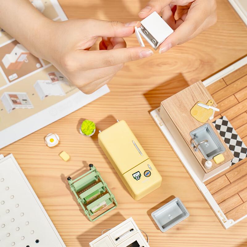 Rolife Super World DIY Miniature Room Kits
