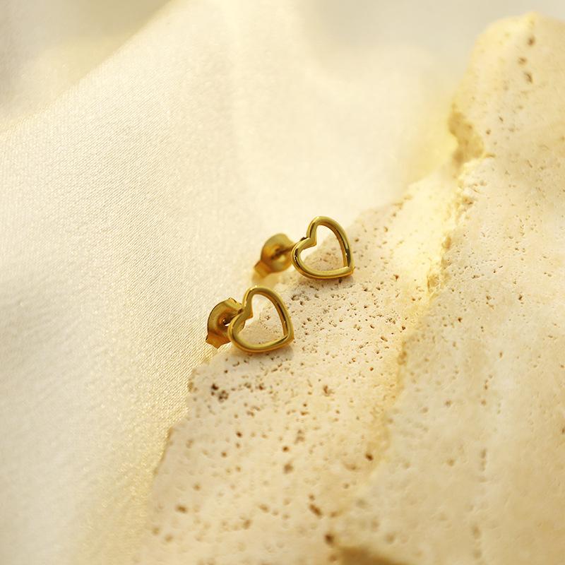Fashion Small Stud Earrings Personalized Versatile Stainless Steel Earrings Love 316 Material Hollow Pattern Stud Earrings Women