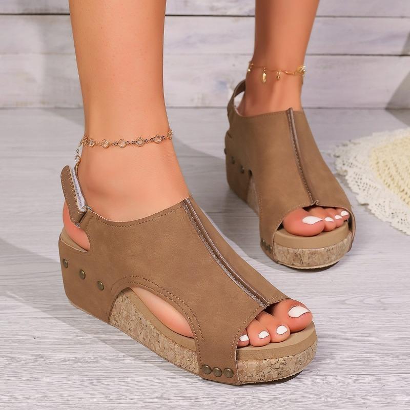 Women's Direct Supply Foreign Trade Large Size New Women's Wedge Heel Fish Mouth Platform Rivet Sandals
