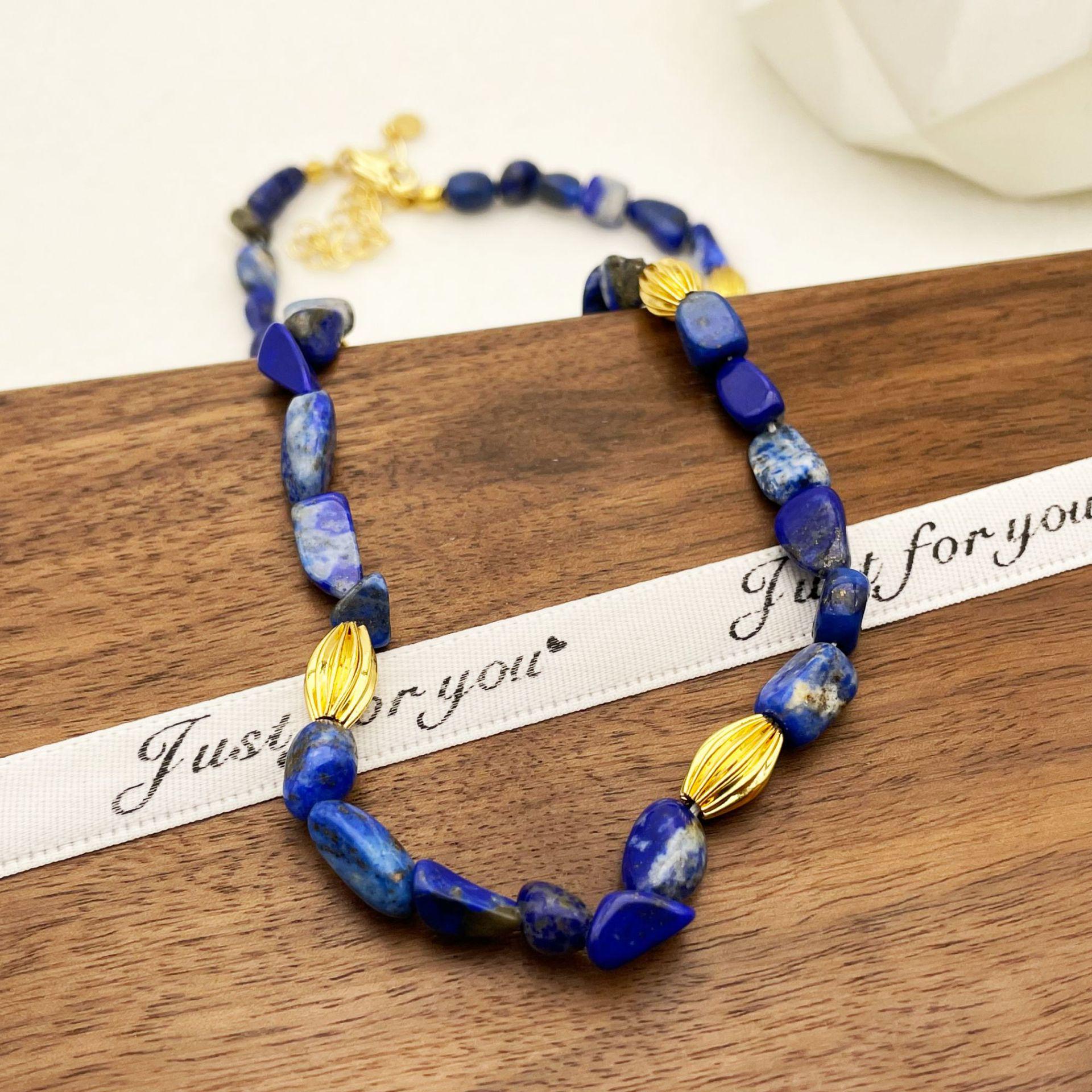 

Винтажное женское колье-чокер из лазурита