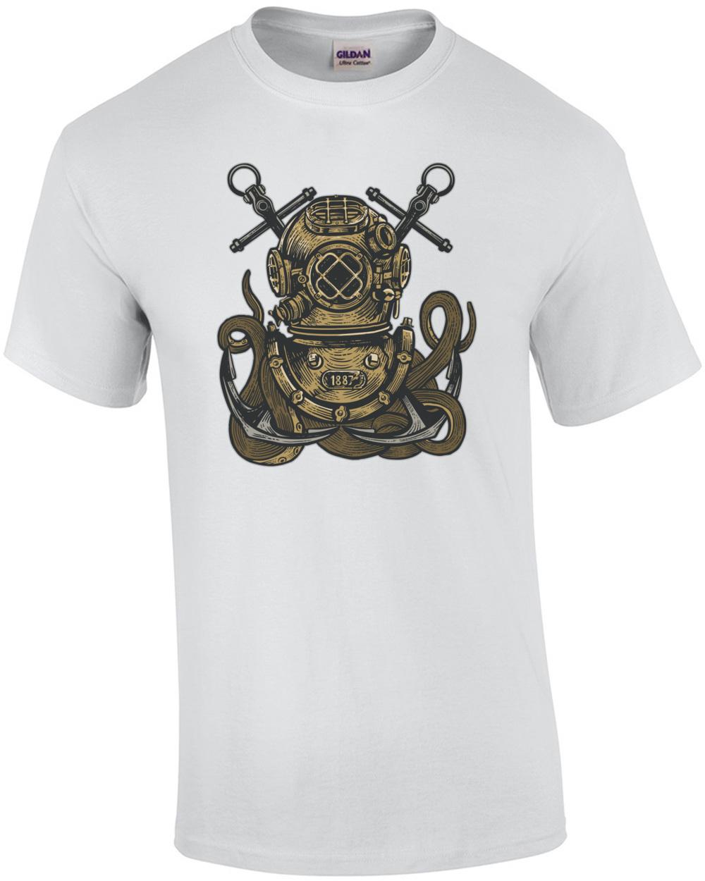 Octopus In A Diving Helmet Surreal T-Shirt S разноцветный