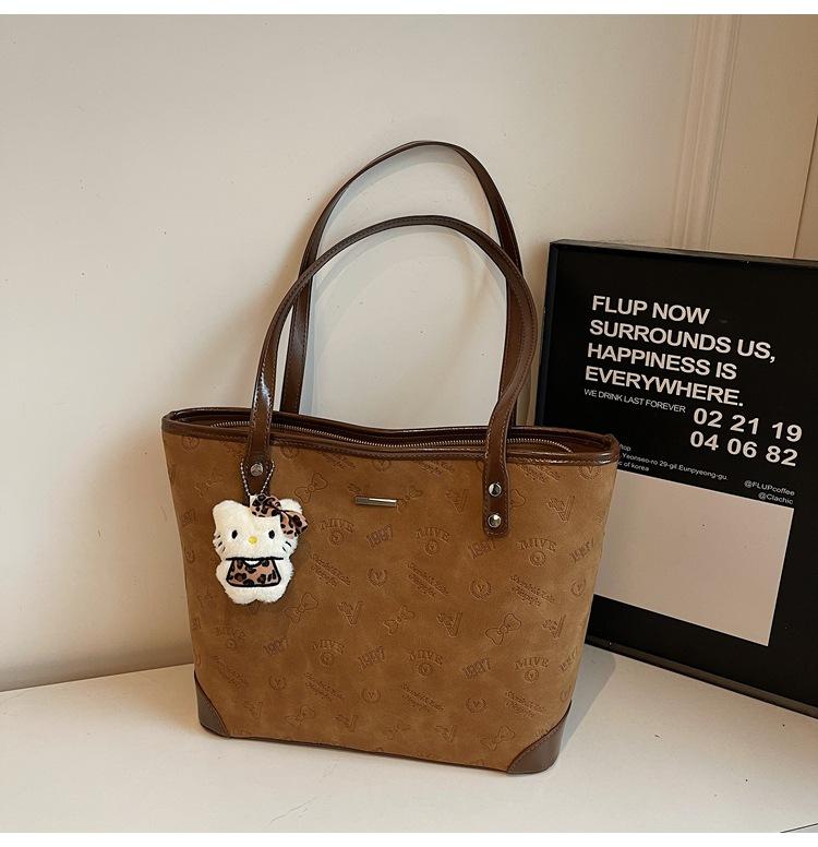 

Premium women s bag 2025 new versatile shoulder large bag large capacity commuter underarm tote bag коричневый