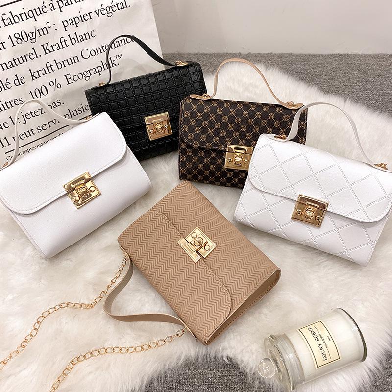Ladies' 2022 Fashionable Chain Crossbody Handbag - Small Square Design