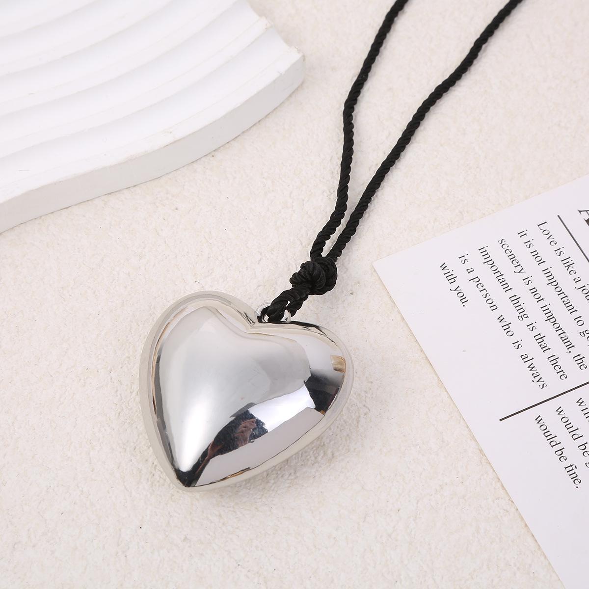 Heart Pendant Long Necklace - Women s Elegant High-End Fashion Sweater Chain Accessory