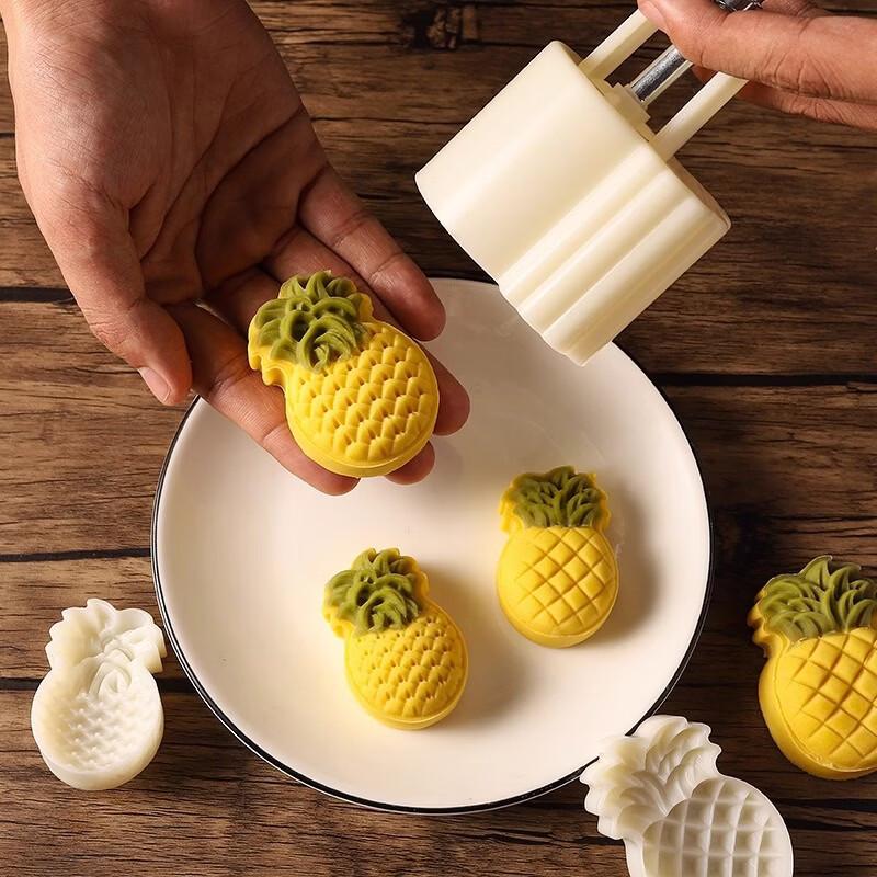 Pineapple Pattern Hand-Pressed Pastry Mold